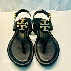 Tory Burch black leather thong summer sandals.